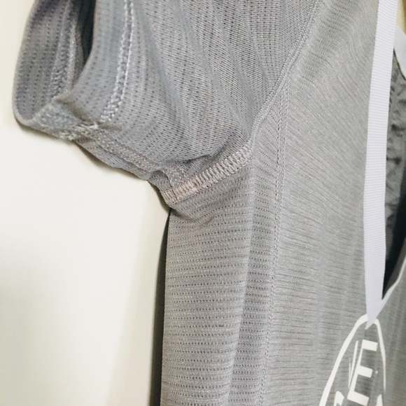 2/$12! Lululemon RARE Runner Up Tee Rushced Back - Picture 4 of 16